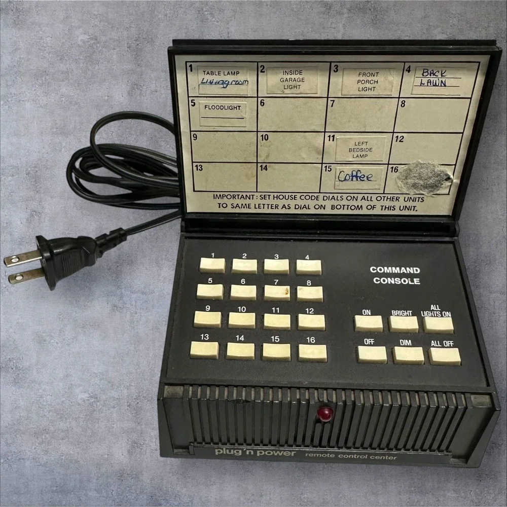 Command Console‎ Plug 'n Power Remote Control Center Model X 10-014301